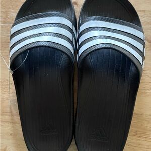 Adidas Black and White Slide Sandals NWT Men’s size 11